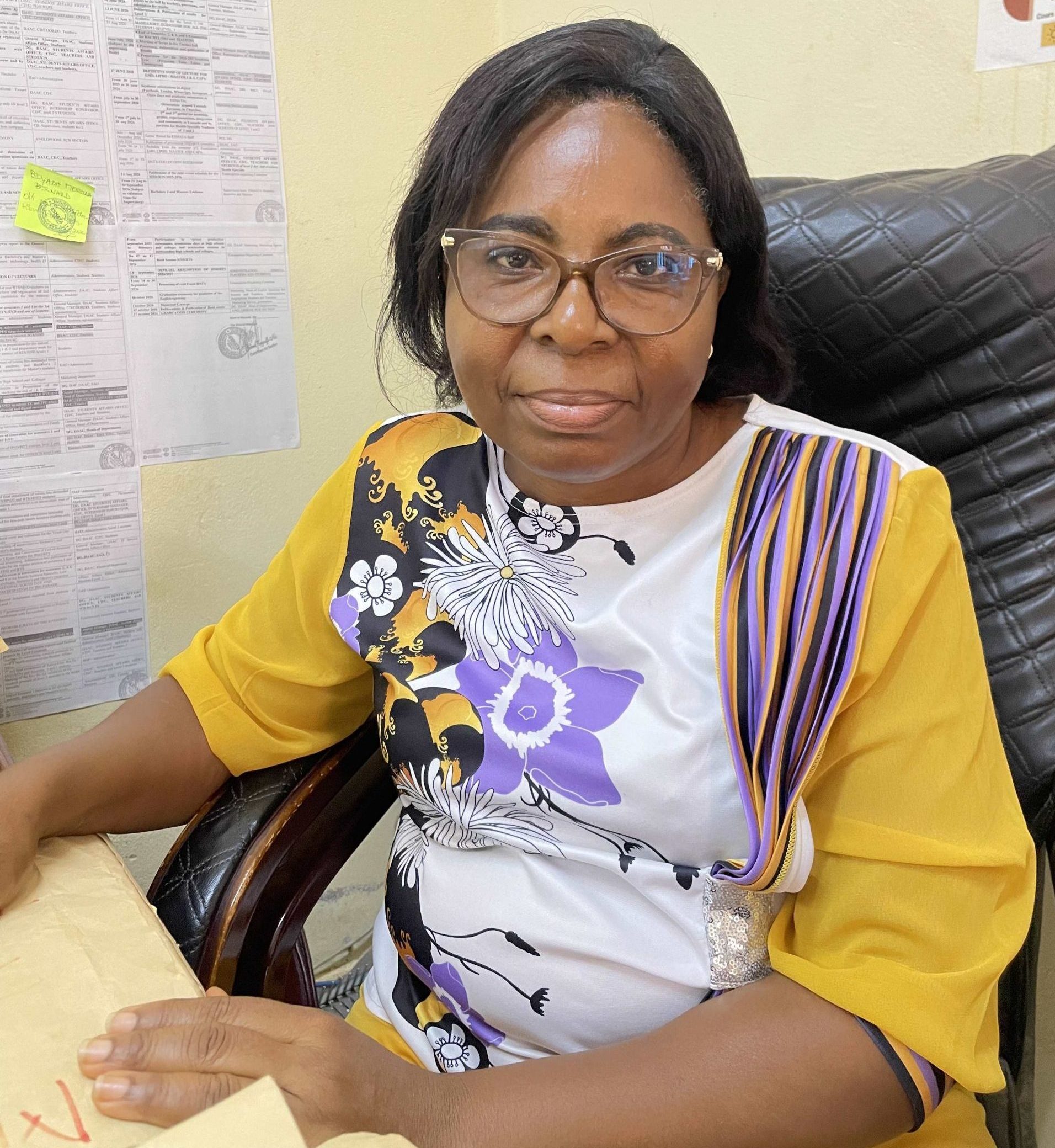 esmata-cadres-administratif